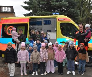 Spotkanie z ratownikiem medycznym w przedszkolu